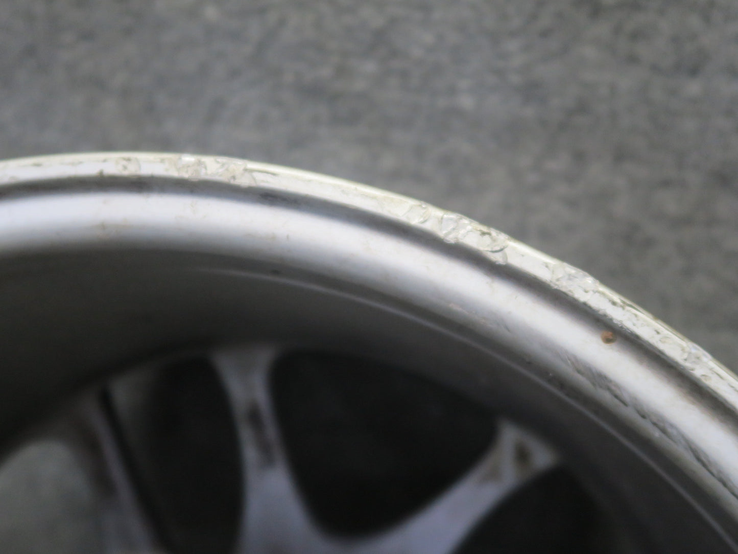 1999-2004 Porsche 911 996 Rear R17" Alloy Wheel Rim 17x8.5J ET48 98636212607
