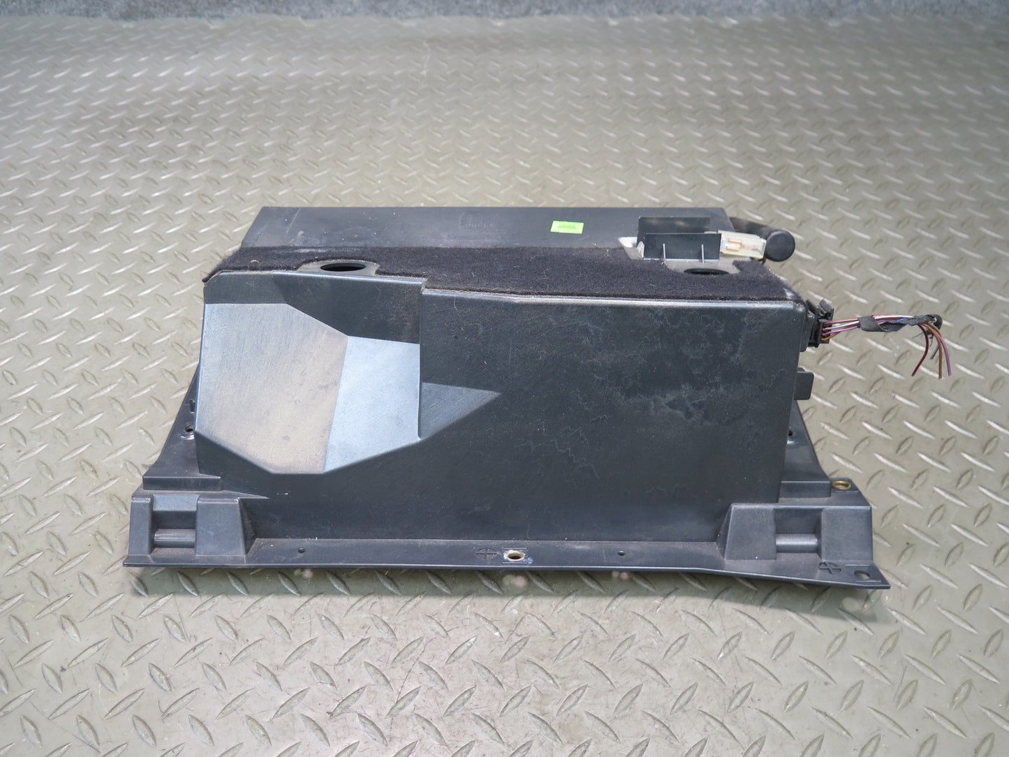 2002-2005 Porsche 911 Carrera 996 Front Right Dash Glove Box Door Lid