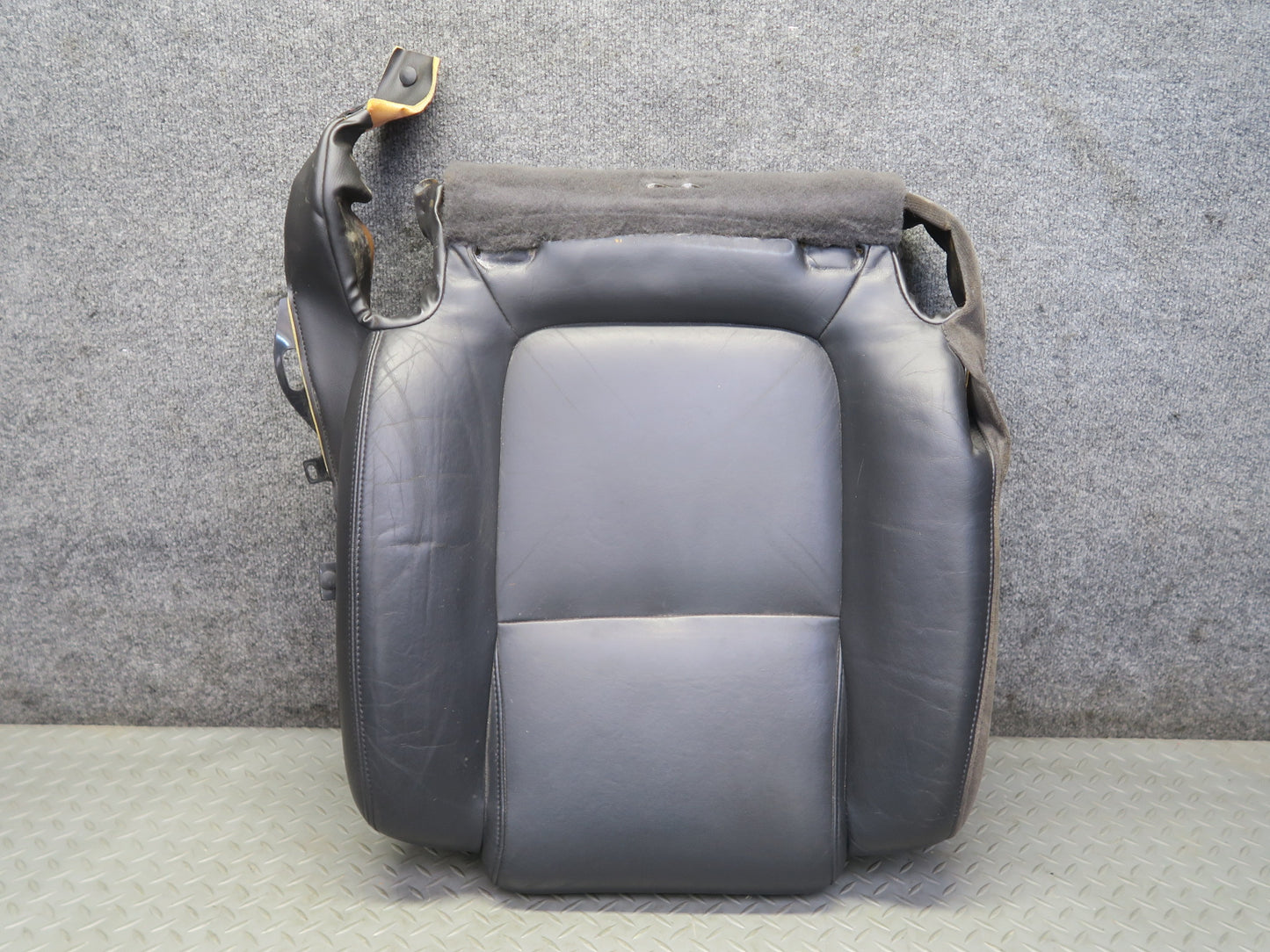03-06 Chevrolet SSR Front Right Seat Lower Leather Cushion Black 49K Miles OEM