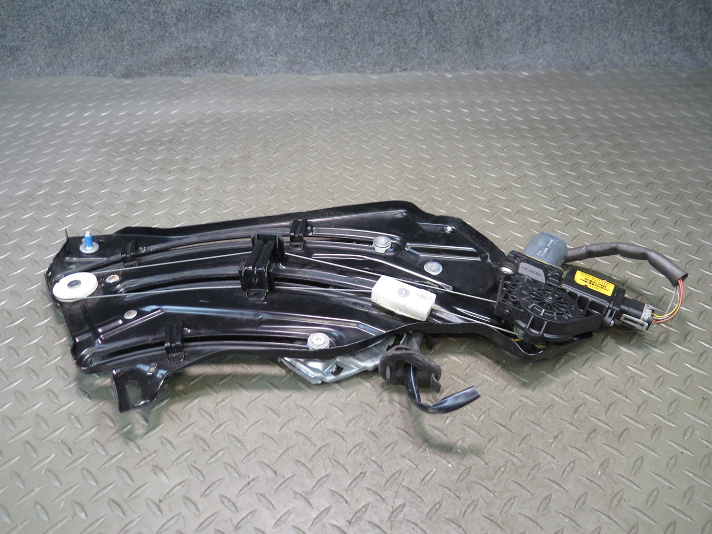 1999-2005 Porsche 911 996 Convertible Rear Left Side Window Regulator w Motor