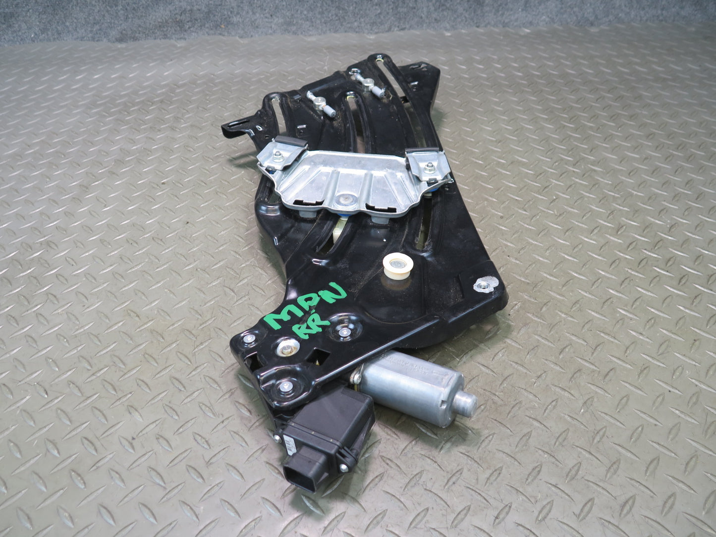 1999-2005 Porsche 911 996 Convertible Rear Right Side Window Regulator w Motor
