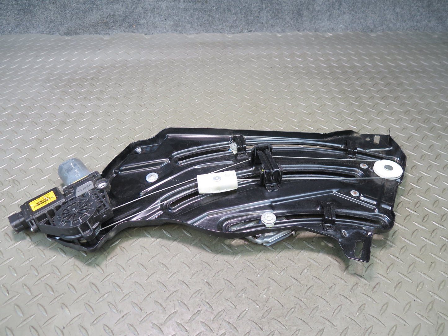 1999-2005 Porsche 911 996 Convertible Rear Right Side Window Regulator w Motor