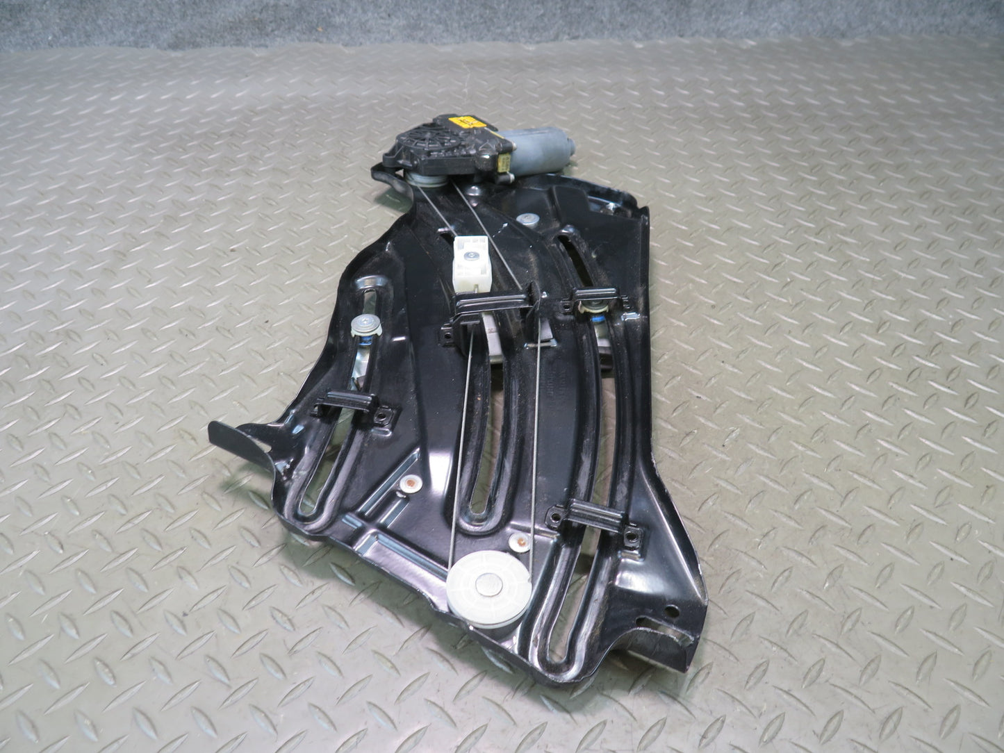 1999-2005 Porsche 911 996 Convertible Rear Right Side Window Regulator w Motor