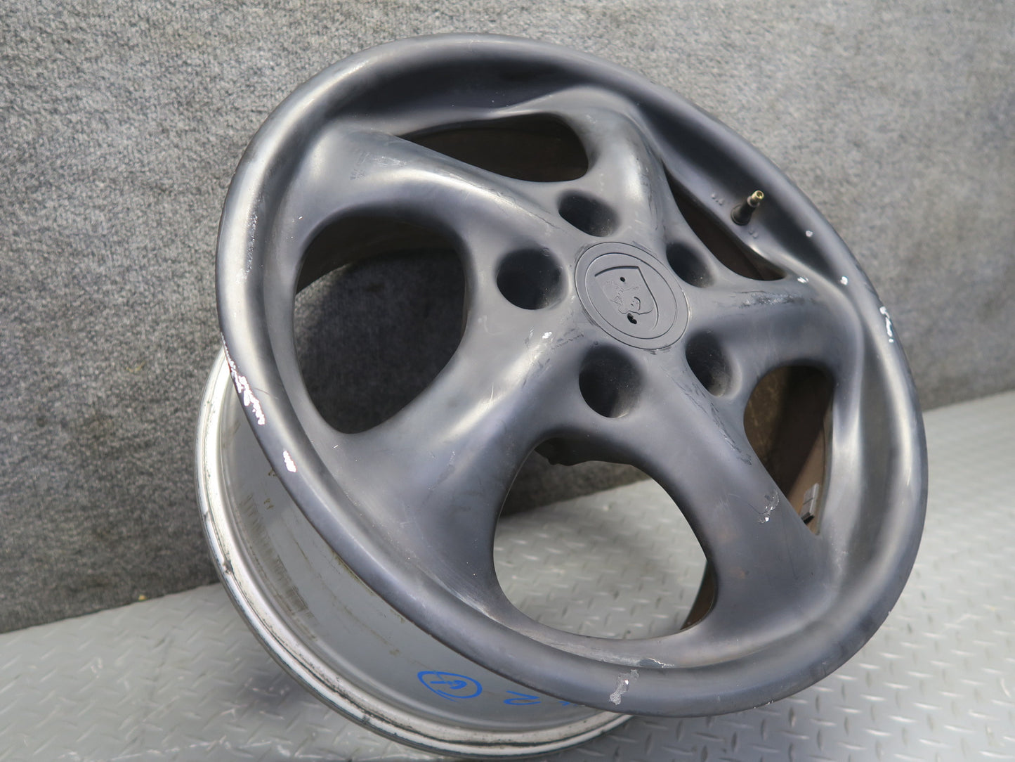 1999-2004 Porsche 911 996 Rear Alloy R17" Wheel Rim 17x8.5 ET50 99636212605