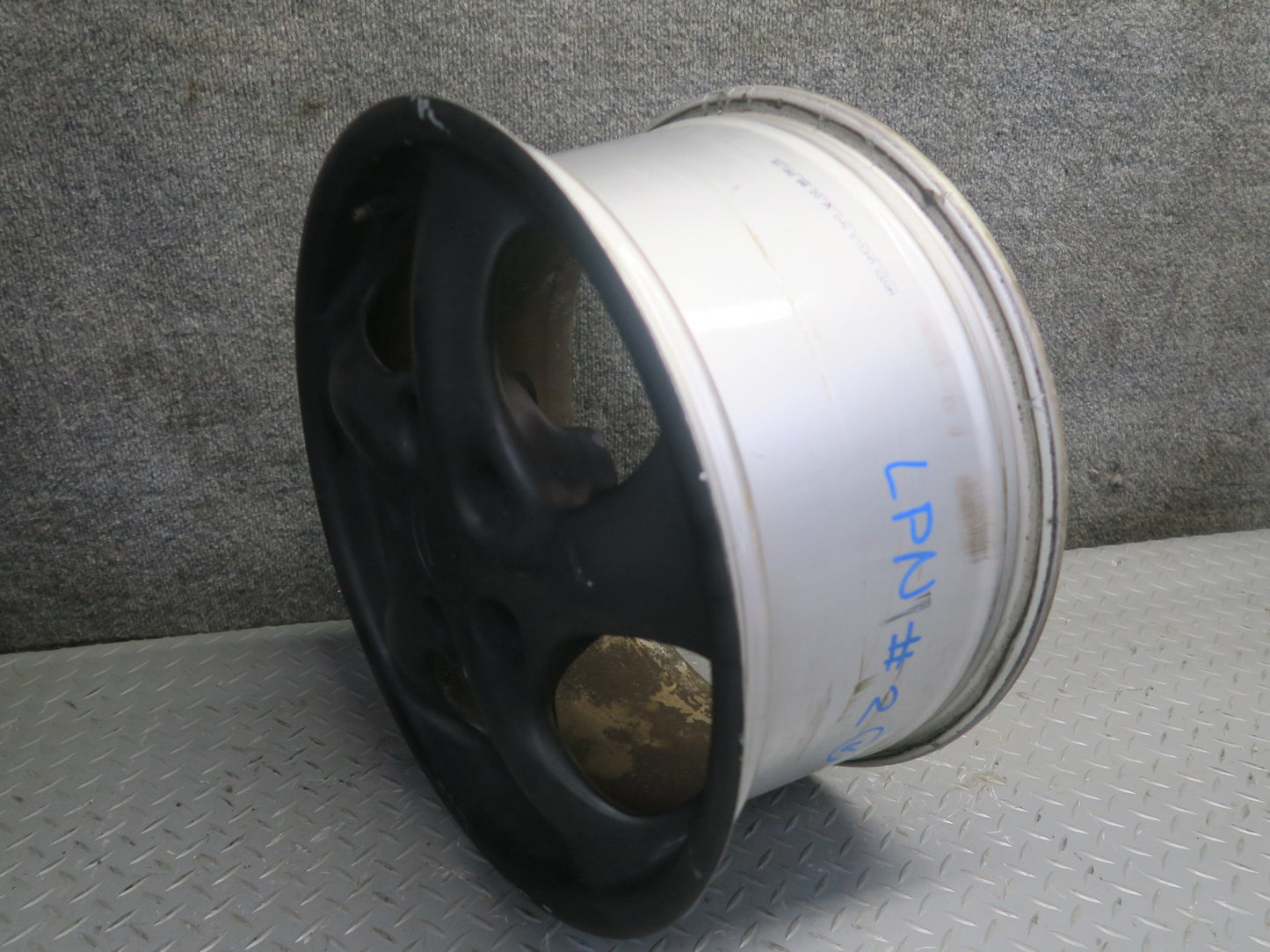 1999-2004 Porsche 911 996 Rear Alloy R17" Wheel Rim 17x8.5 ET50 99636212605