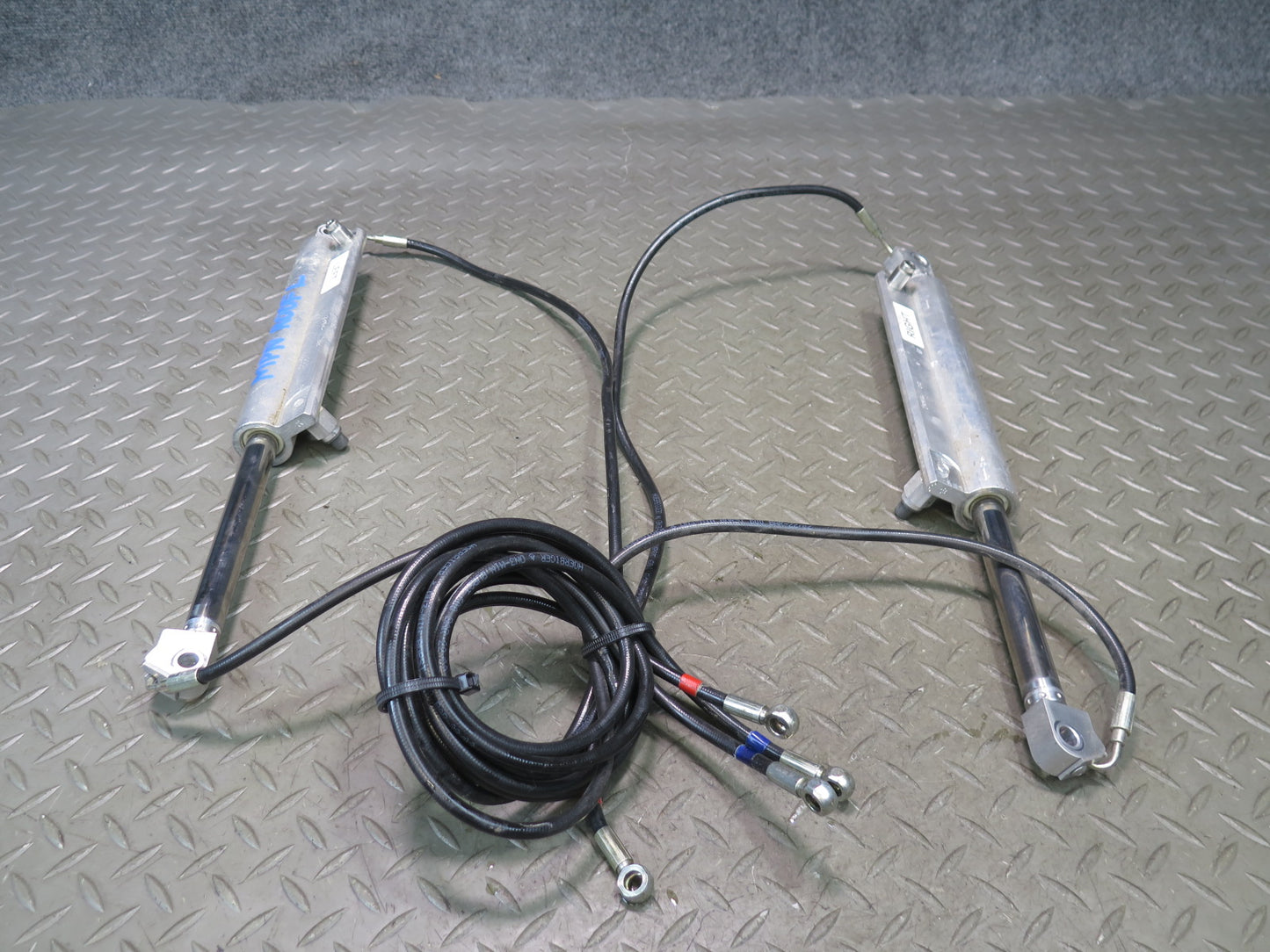 1999-2005 Porsche 911 996 Convertible TOP Roof Hydraulic Lift Cylinder Cable Set