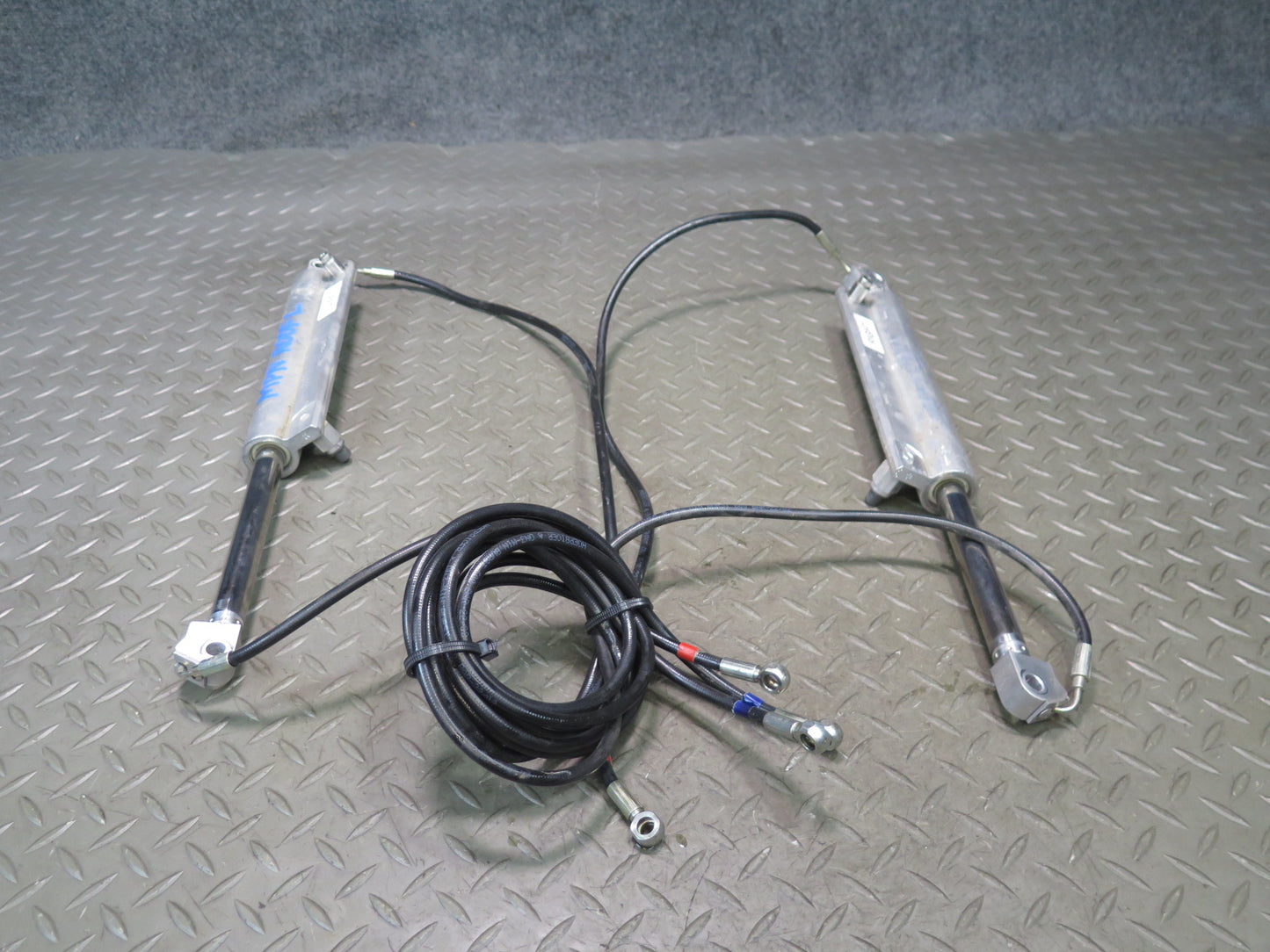 1999-2005 Porsche 911 996 Convertible TOP Roof Hydraulic Lift Cylinder Cable Set
