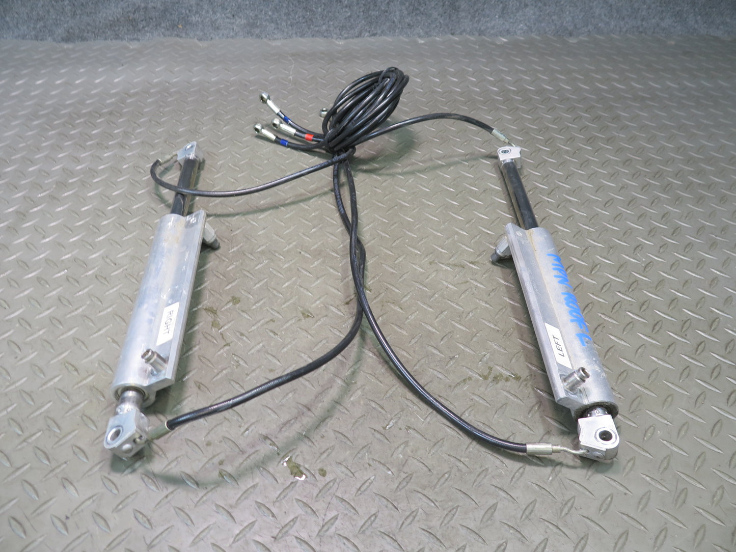 1999-2005 Porsche 911 996 Convertible TOP Roof Hydraulic Lift Cylinder Cable Set
