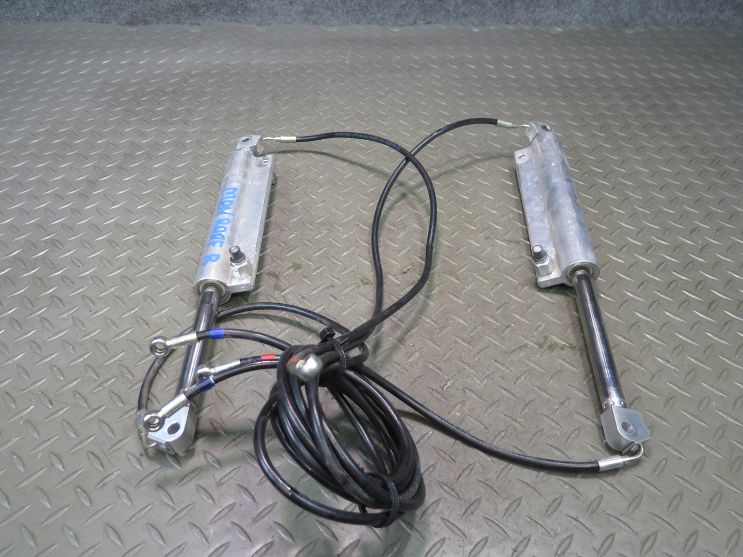 1999-2005 Porsche 911 996 Convertible TOP Roof Hydraulic Lift Cylinder Cable Set