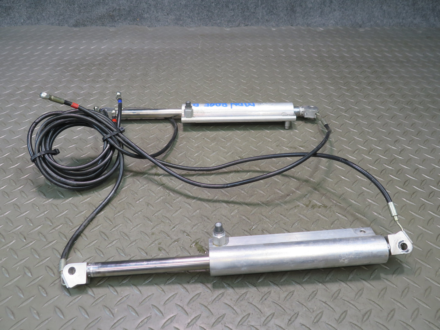 1999-2005 Porsche 911 996 Convertible TOP Roof Hydraulic Lift Cylinder Cable Set