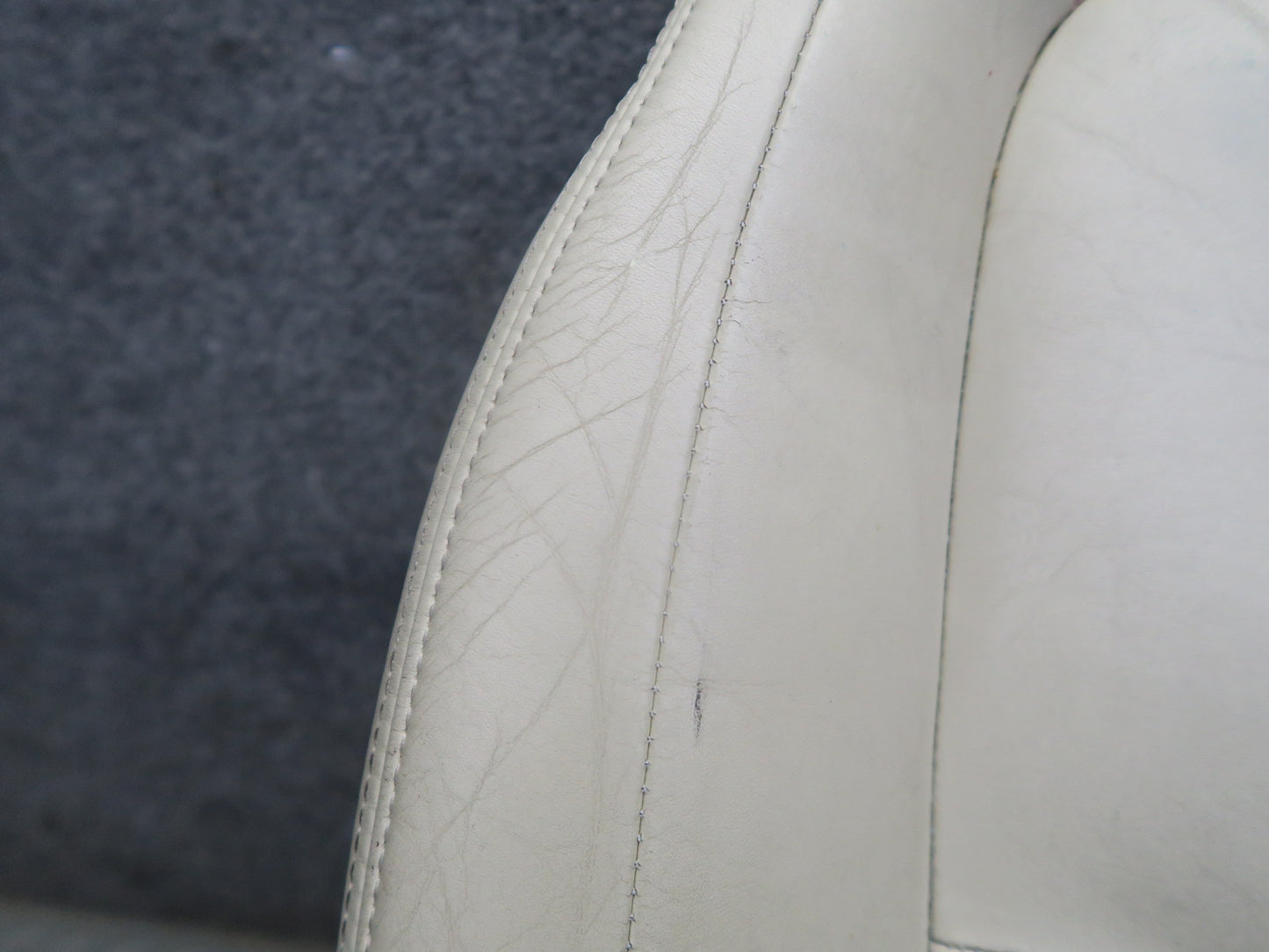 02-05 Lexus UZZ40L SC30 Front Right Leather Seat Lower Cushion Ecru OEM