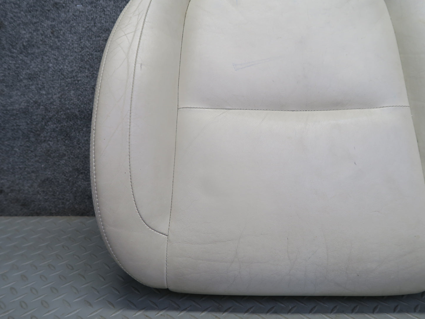 02-05 Lexus UZZ40L SC30 Front Right Leather Seat Lower Cushion Ecru OEM