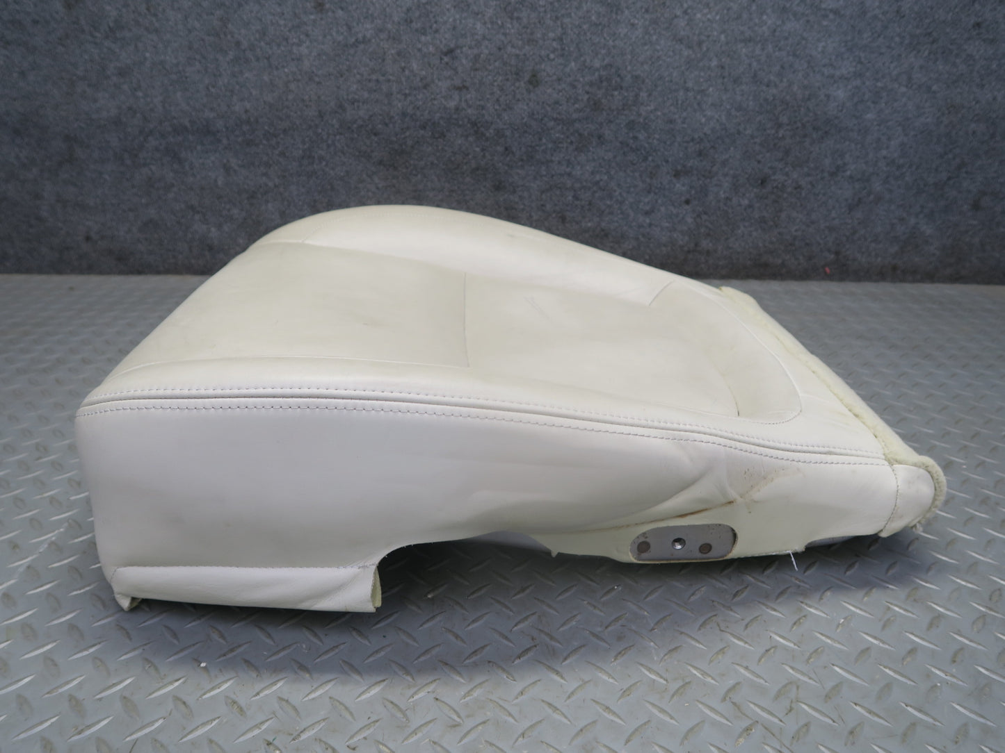 02-05 Lexus UZZ40L SC30 Front Right Leather Seat Lower Cushion Ecru OEM