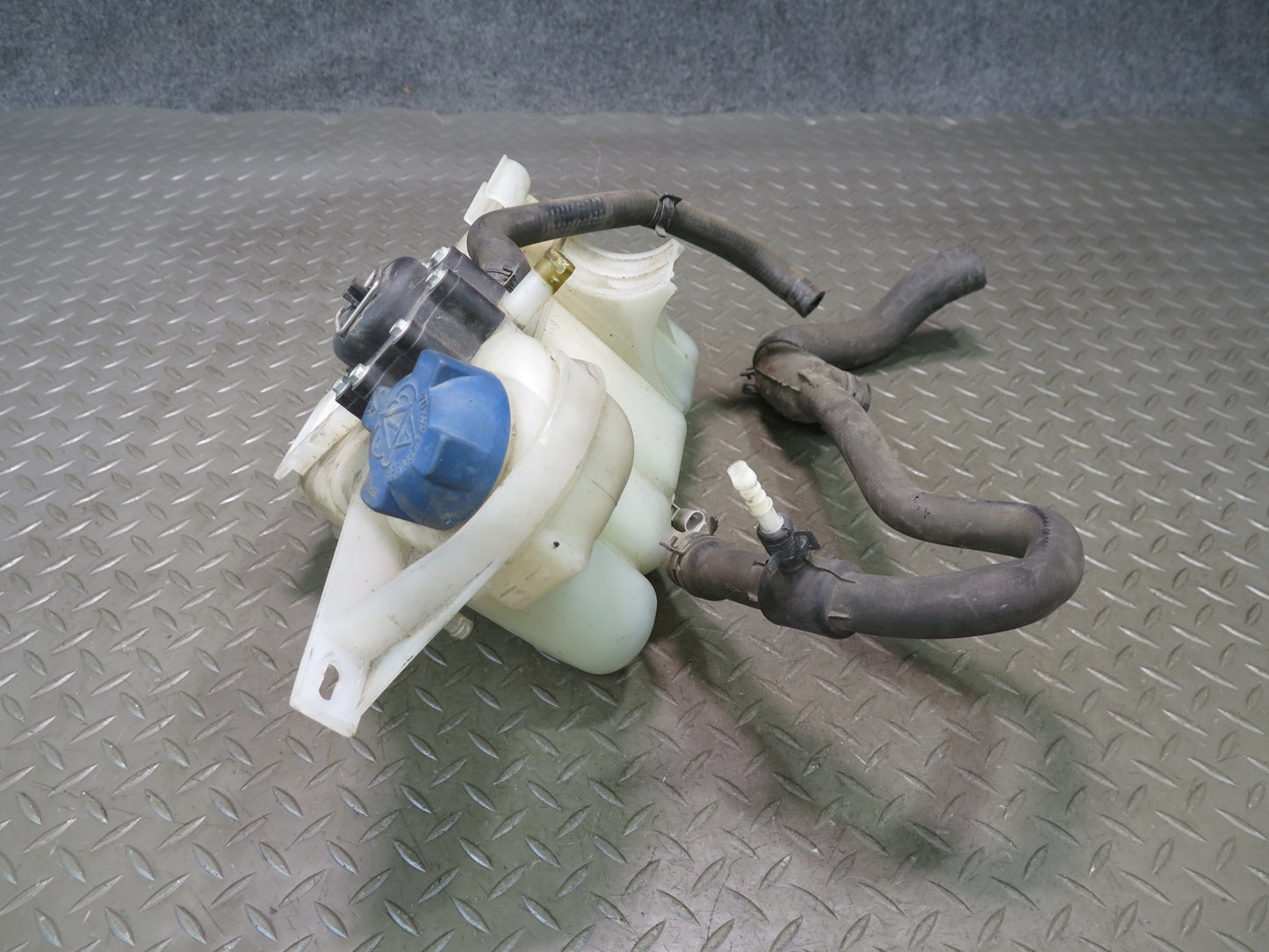 1999-2001 Porsche 911 996 Engine Overflow Expansion Reservoir Tank 99610604756