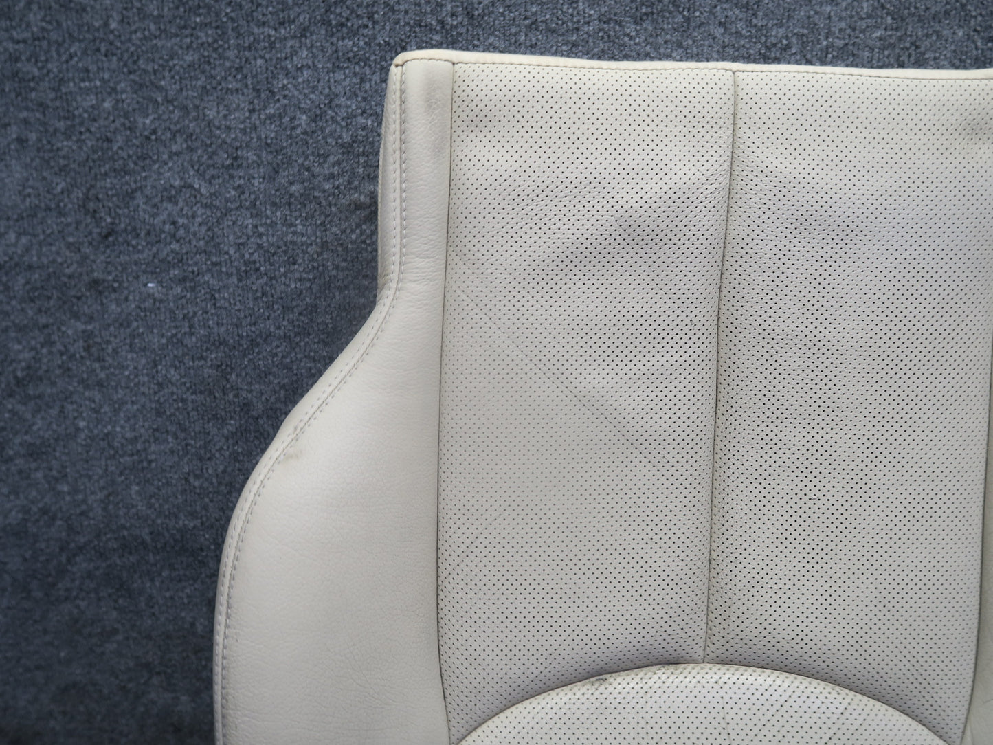 07-08 Mercedes R230 SL550 Front Left Seat Lower Leather Perforated Cushion OEM