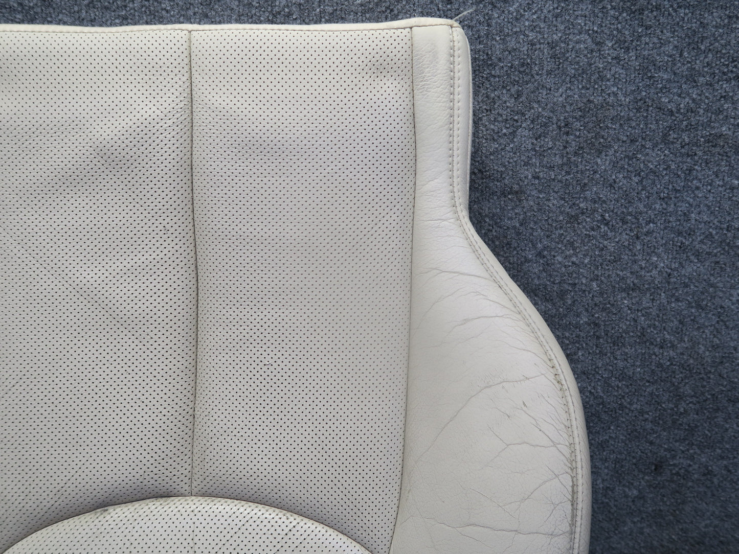07-08 Mercedes R230 SL550 Front Left Seat Lower Leather Perforated Cushion OEM