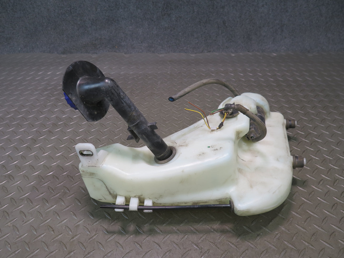1999-2004 Porsche 911 996 Windshield Washer Fluid Reservoir w Neck & Pump