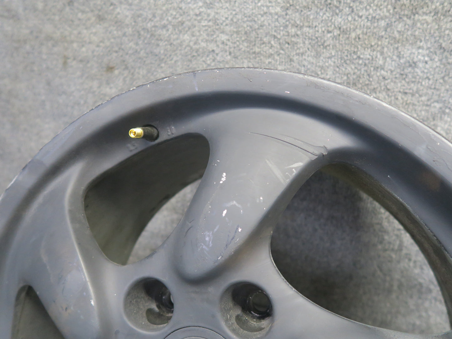 1999-2004 Porsche 911 996 Rear Alloy R17" Wheel Rim 17x8.5 ET50 98636212605