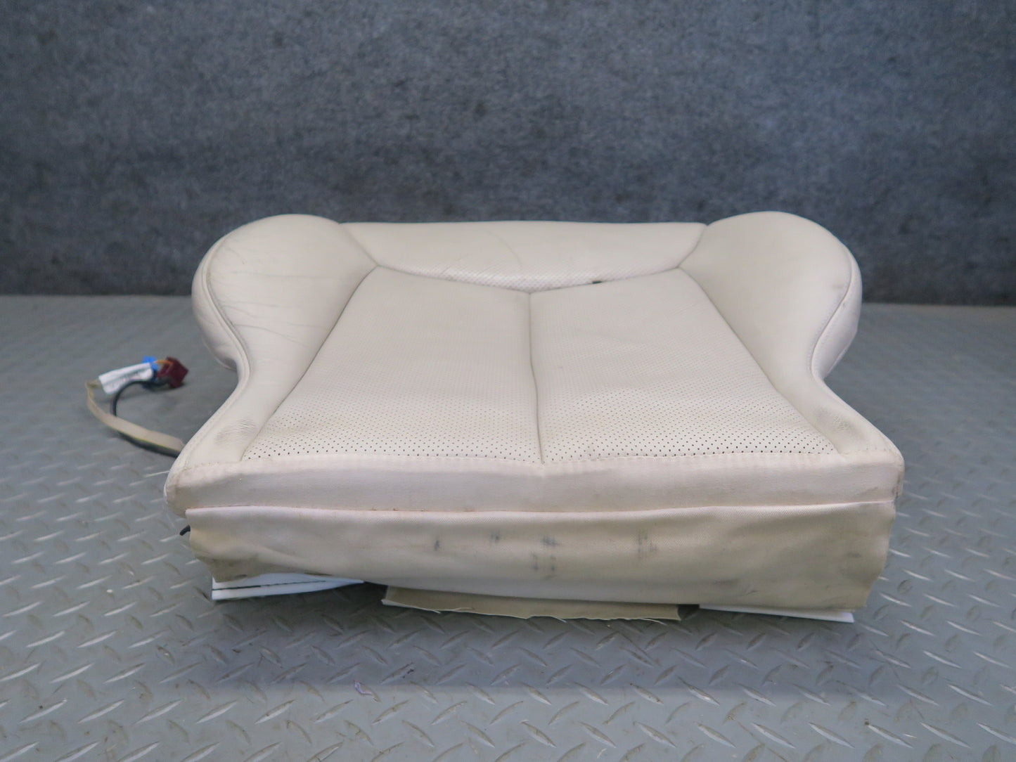 07-08 Mercedes R230 SL550 Front Left Seat Lower Leather Perforated Cushion OEM