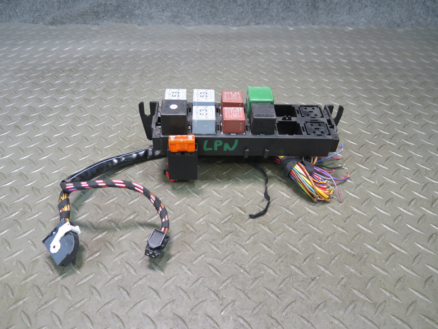 1999-2004 Porsche 911 996 Fuse Relay Box Module
