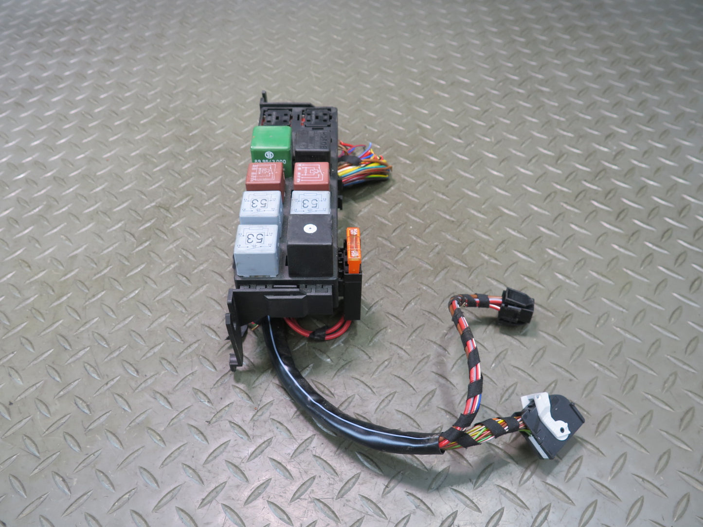 1999-2004 Porsche 911 996 Fuse Relay Box Module