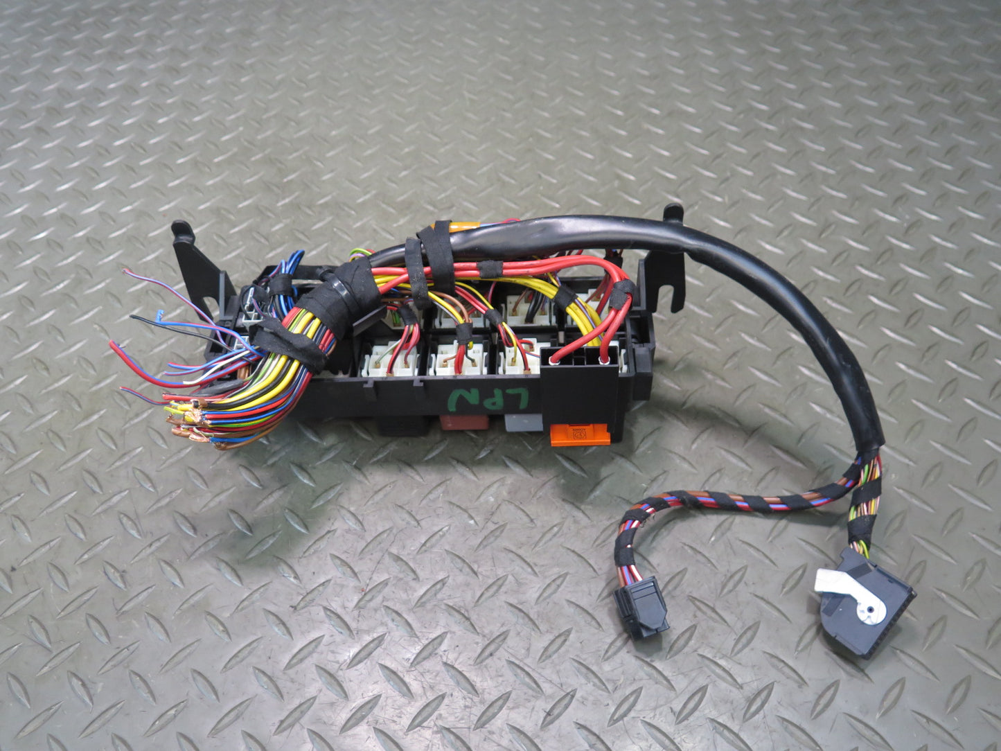 1999-2004 Porsche 911 996 Fuse Relay Box Module