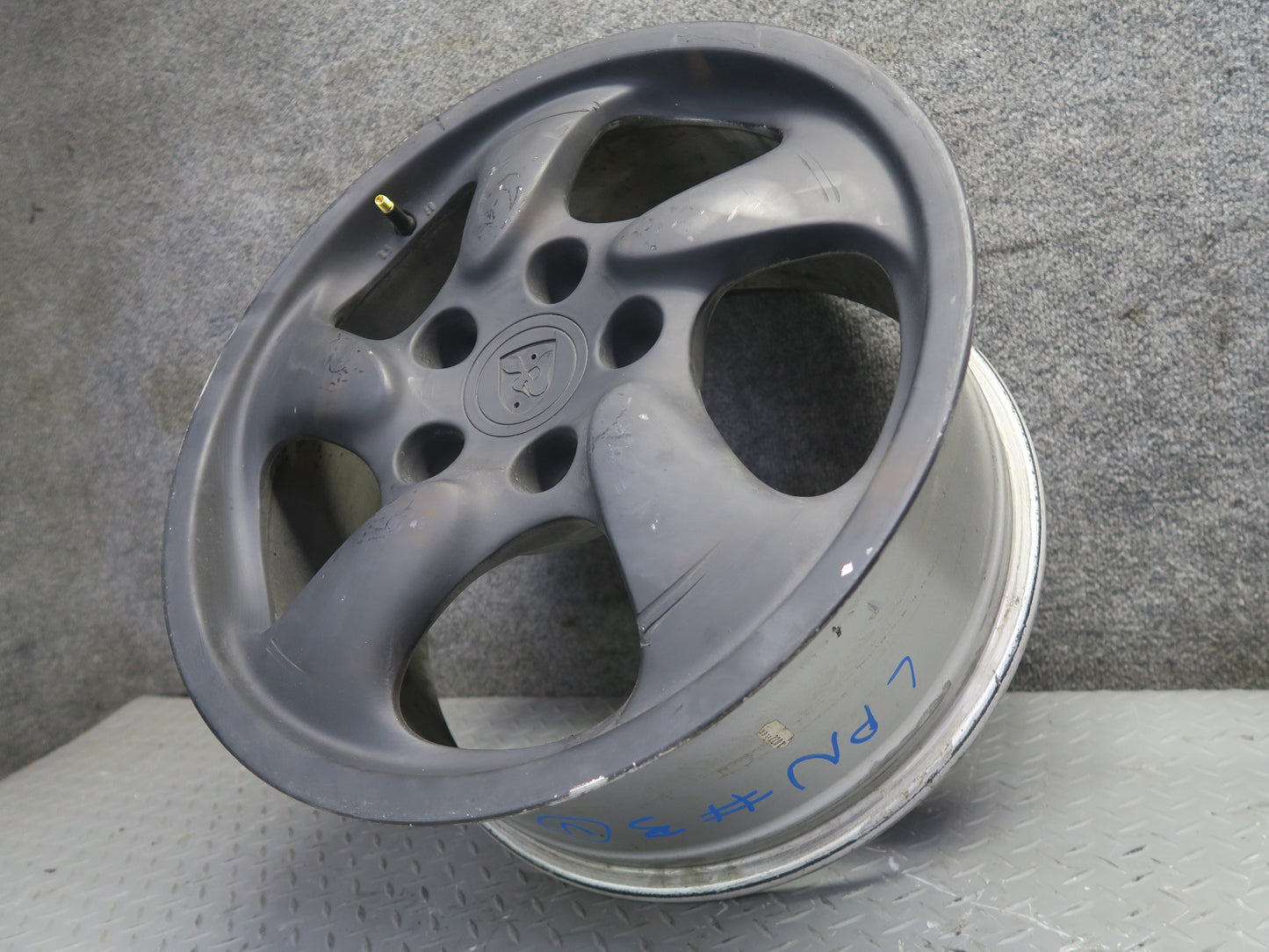 1999-2004 Porsche 911 996 Rear Alloy R17" Wheel Rim 17x8.5 ET50 98636212605