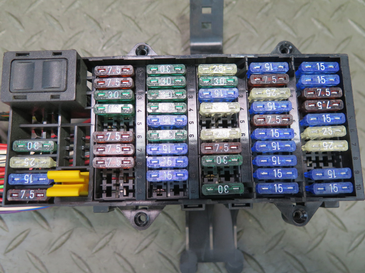 1999-2004 Porsche 911 996 Fuse Relay Box Module 99661021000