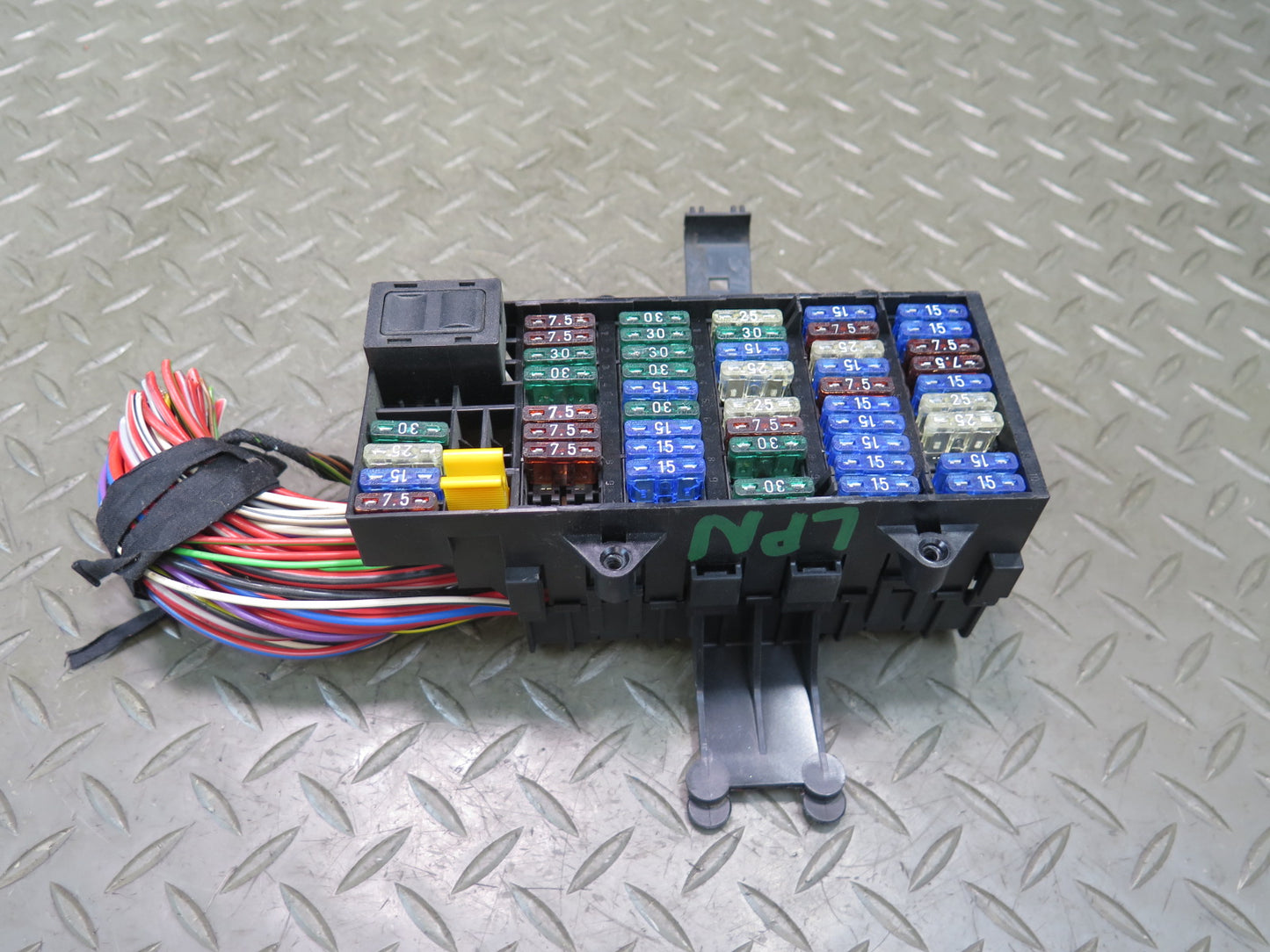 1999-2004 Porsche 911 996 Fuse Relay Box Module 99661021000