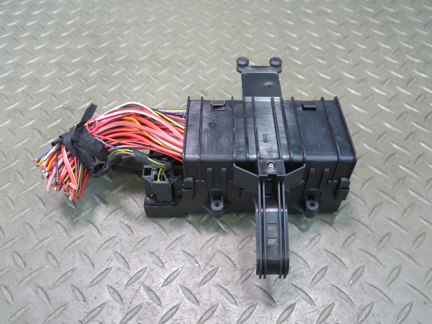 1999-2004 Porsche 911 996 Fuse Relay Box Module 99661021000