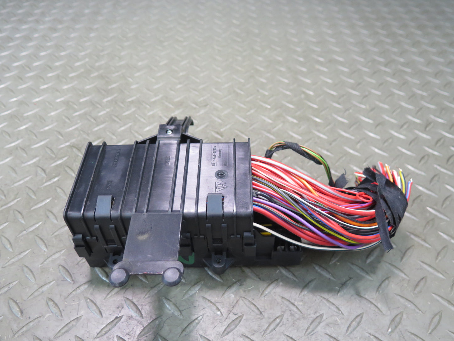 1999-2004 Porsche 911 996 Fuse Relay Box Module 99661021000