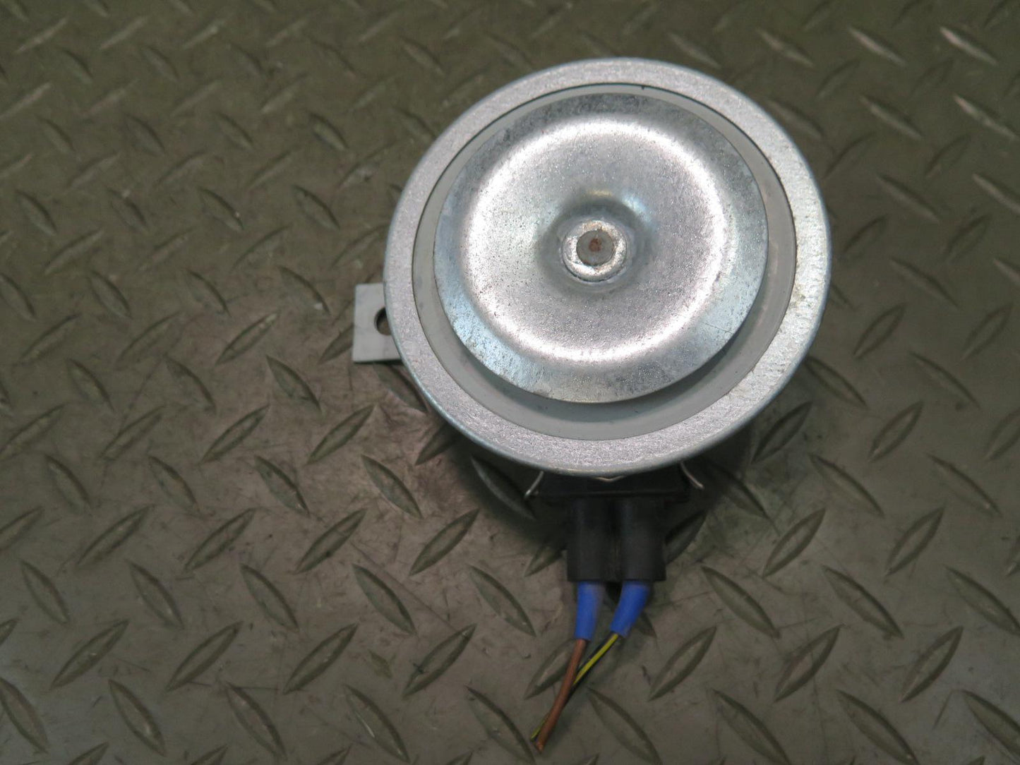 1999-2004 Porsche 911 996 Anti Theft Alarm Horn Siren