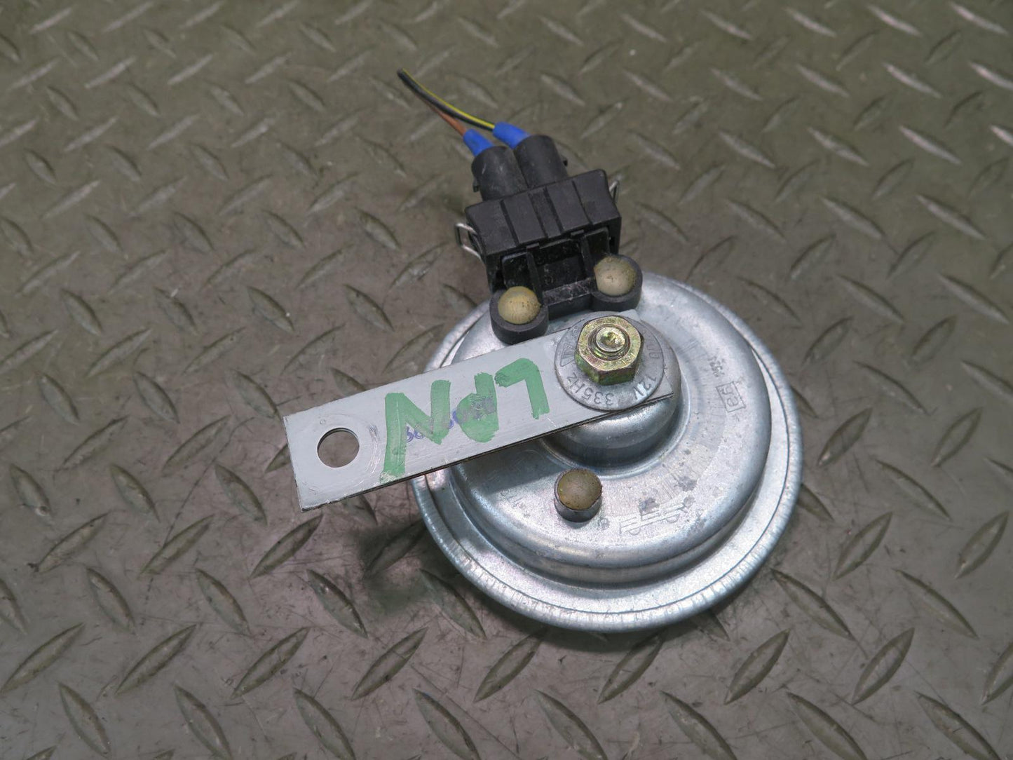 1999-2004 Porsche 911 996 Anti Theft Alarm Horn Siren