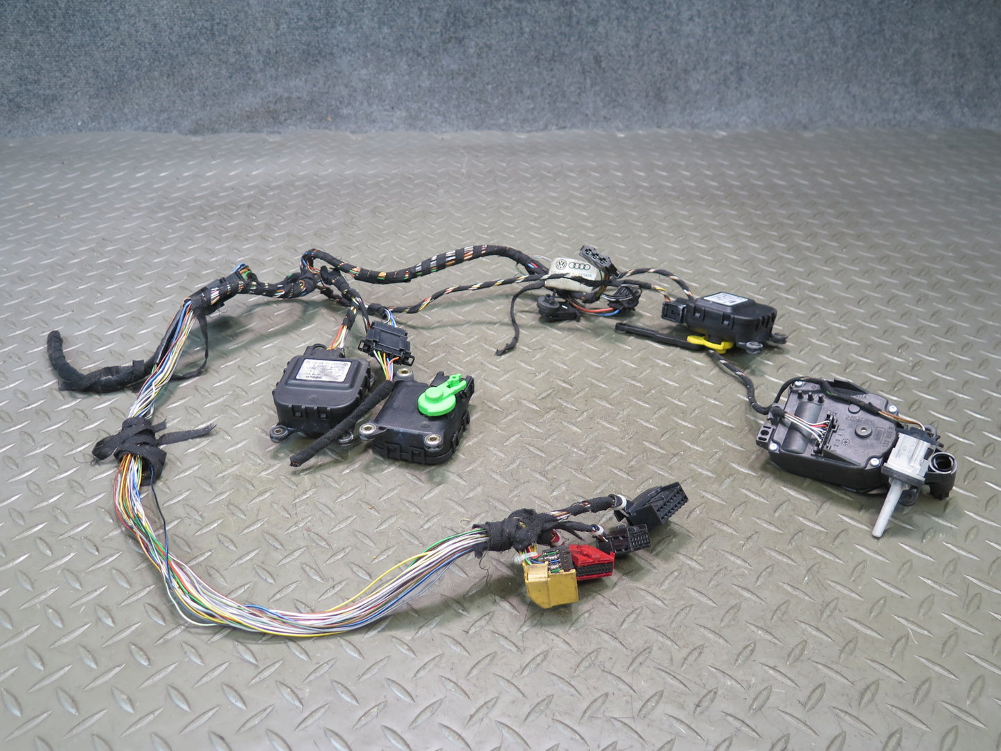 1999-2004 Porsche 911 996 A/C Heater Flap Servo Door Actuator Motor Wiring Set