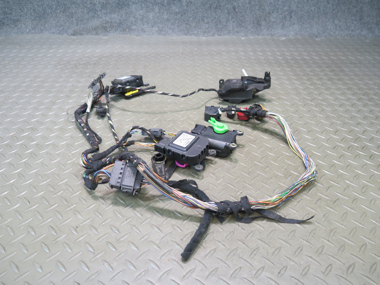 1999-2004 Porsche 911 996 A/C Heater Flap Servo Door Actuator Motor Wiring Set