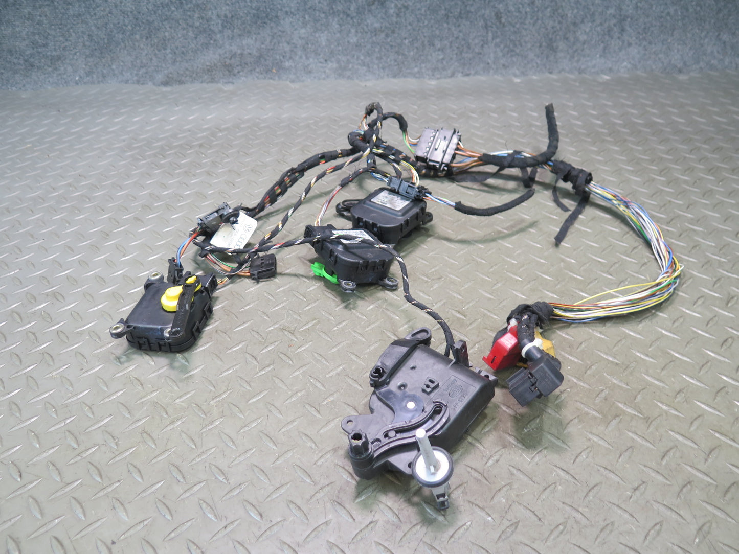 1999-2004 Porsche 911 996 A/C Heater Flap Servo Door Actuator Motor Wiring Set