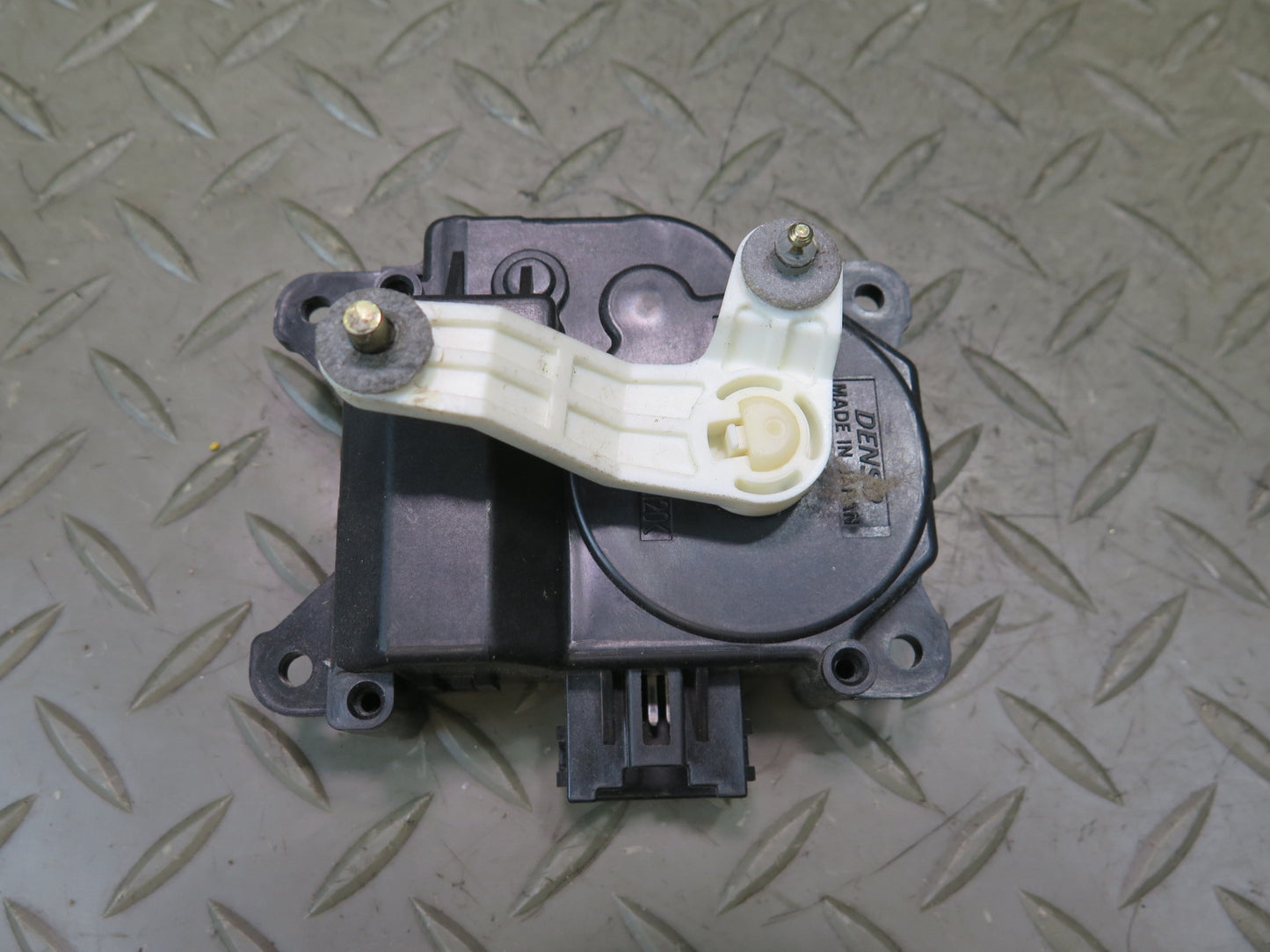 02-10 Lexus Z40 SC430 Set of 5 A/C Heater Flap Door Actuator Motor w Wiring OEM