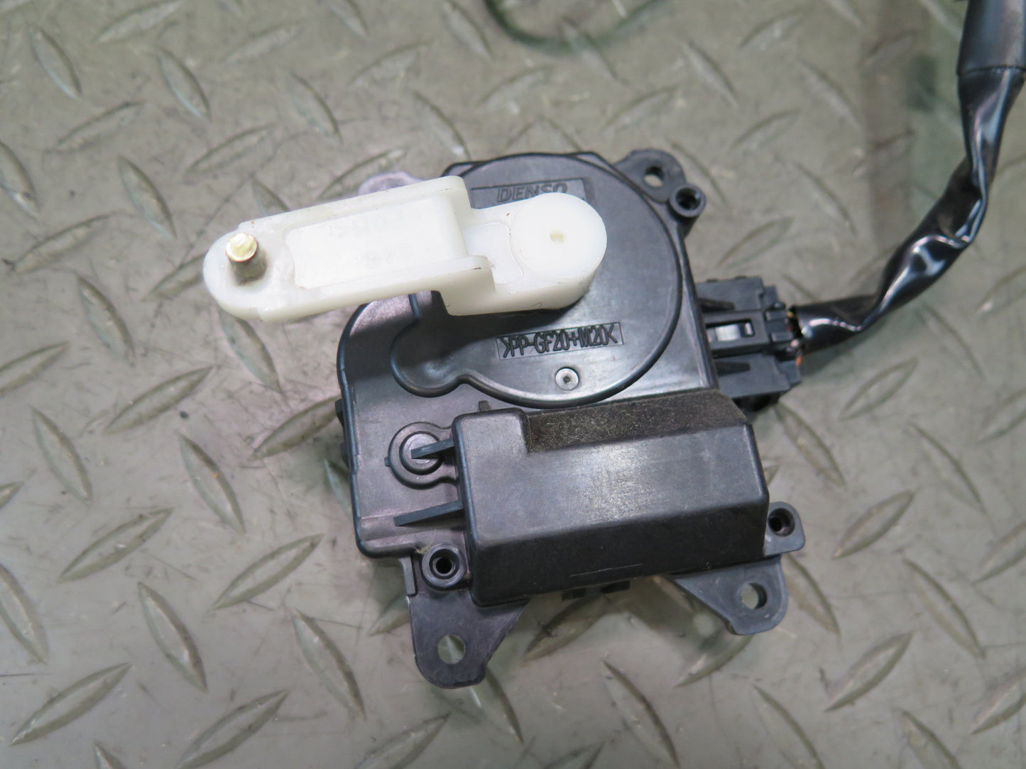 02-10 Lexus Z40 SC430 Set of 5 A/C Heater Flap Door Actuator Motor w Wiring OEM