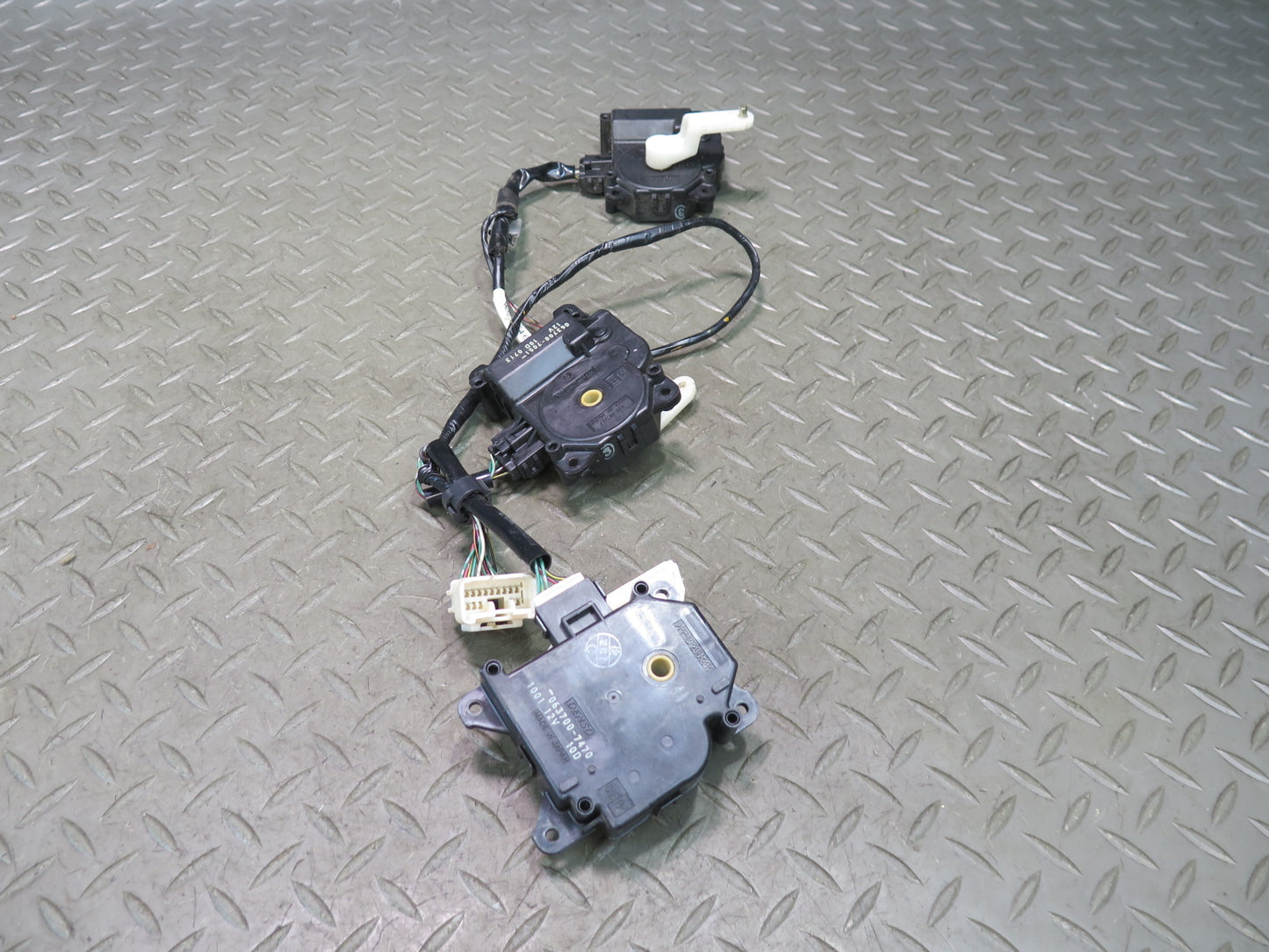 02-10 Lexus Z40 SC430 Set of 5 A/C Heater Flap Door Actuator Motor w Wiring OEM