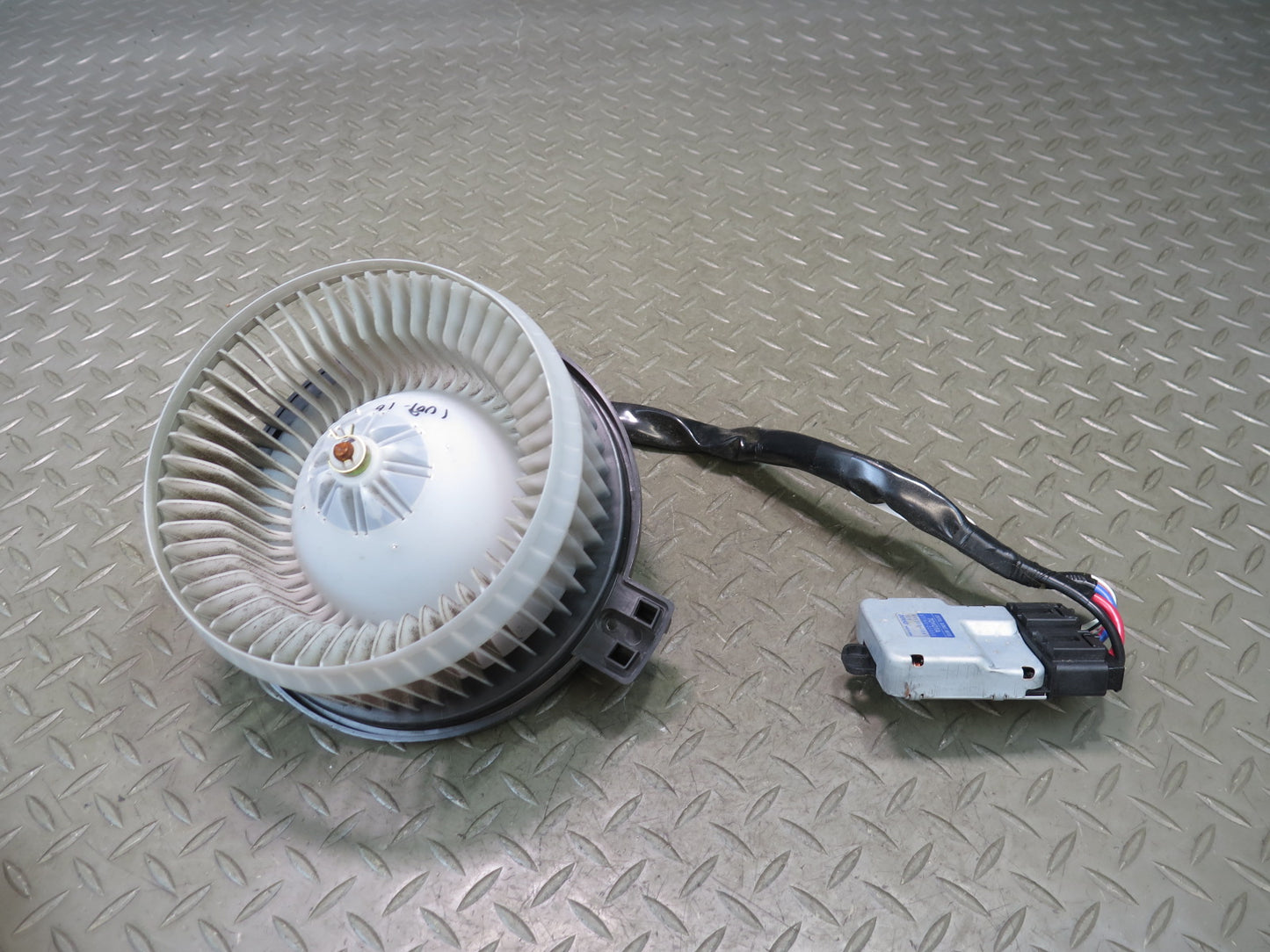 02-10 Lexus Z40 SC430 Hvac A/C Heater Blower Motor Fan w Control Module OEM