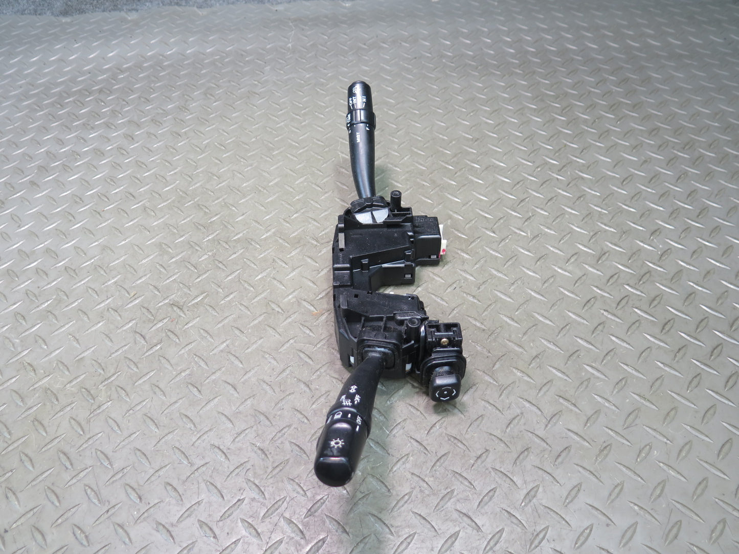 02-10 Lexus UZZ40L SC430 Steering Column Headlight Wiper Multi Switch OEM