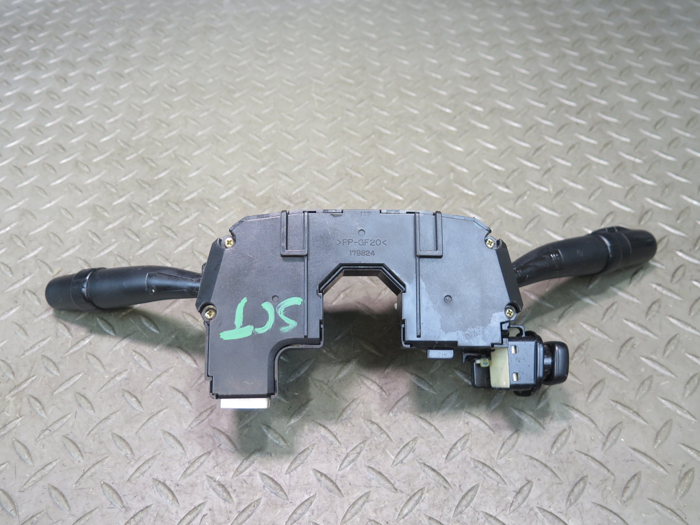 02-10 Lexus UZZ40L SC430 Steering Column Headlight Wiper Multi Switch OEM