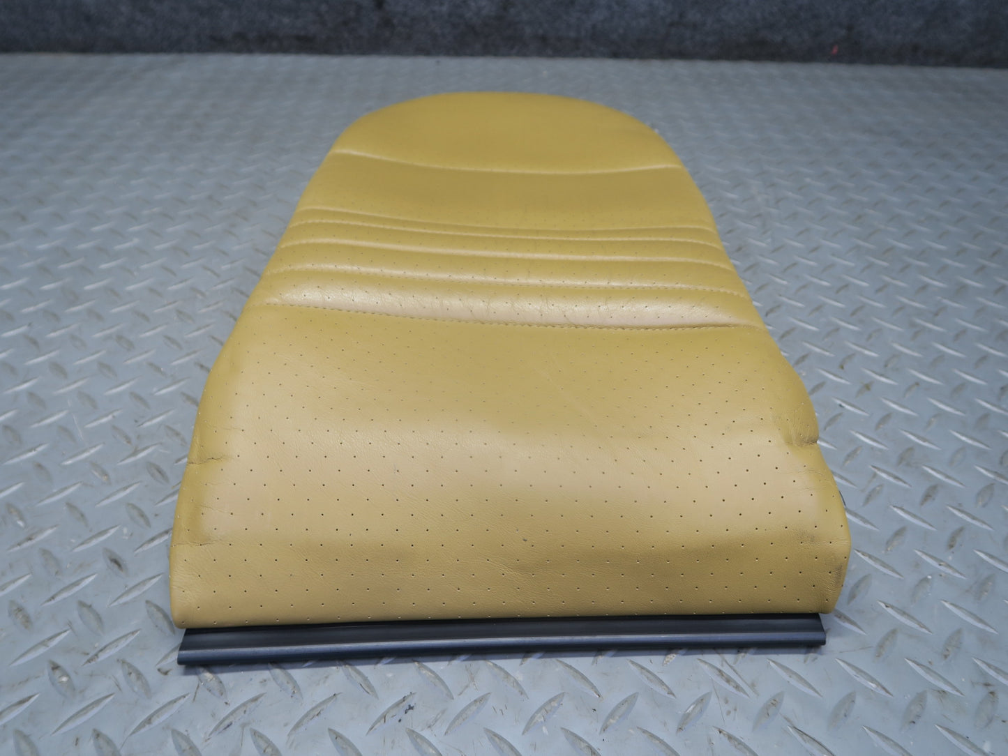 1999-2004 Porsche 911 996 Front Left Seat Upper Leather Cushion Savanna Beige