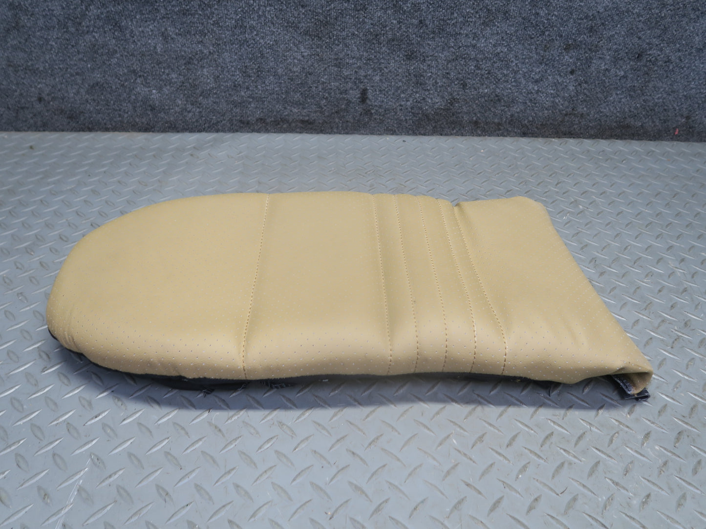 1999-2004 Porsche 911 996 Front Right Seat Upper Leather Cushion Savanna Beige