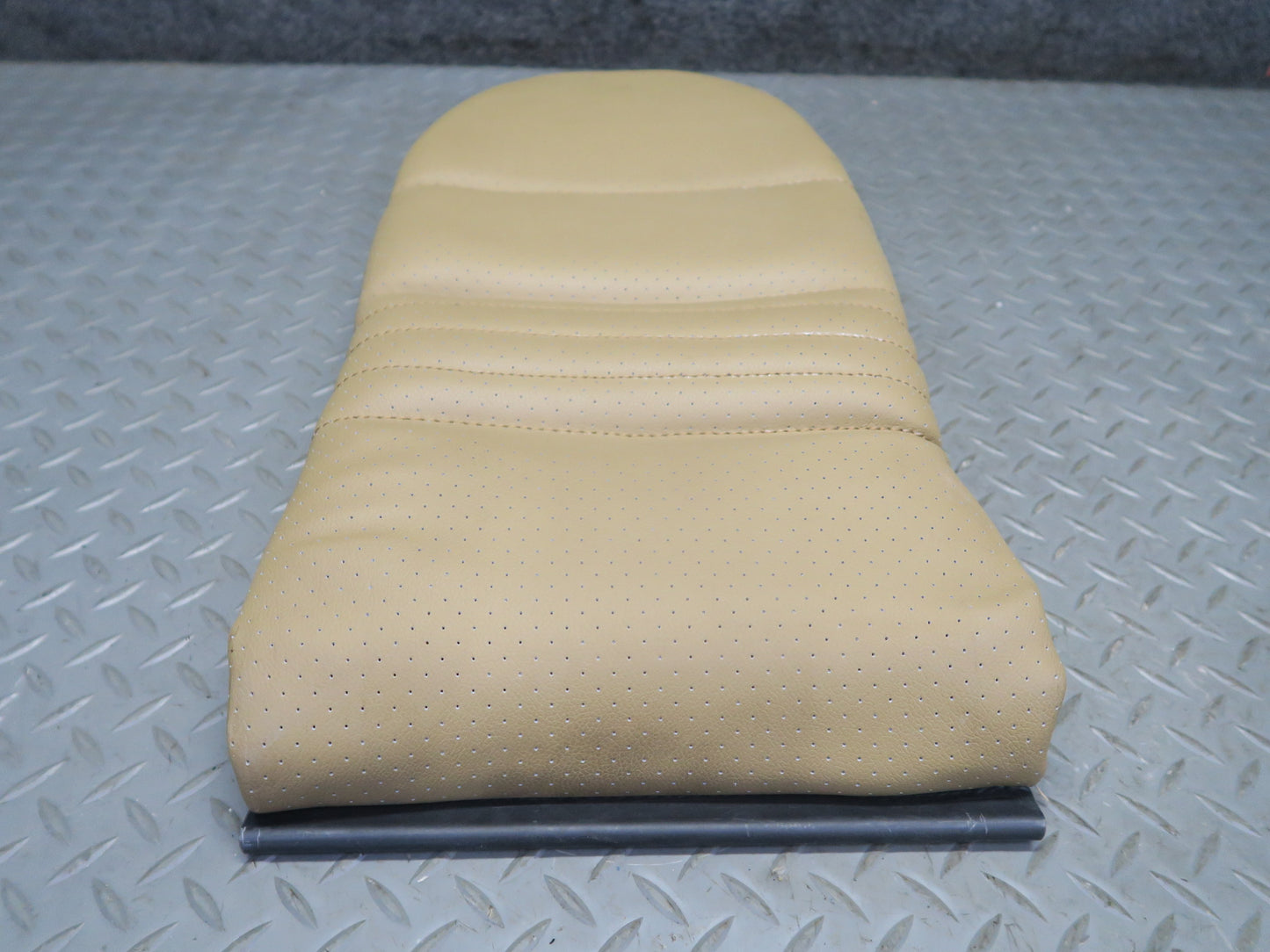 1999-2004 Porsche 911 996 Front Right Seat Upper Leather Cushion Savanna Beige