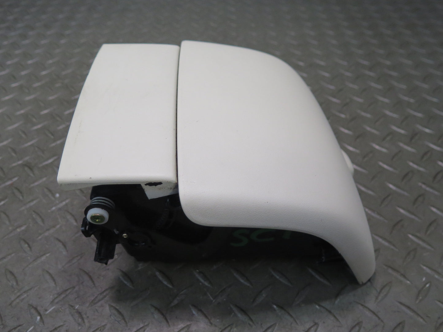 02-10 Lexus UZZ40L SC43 Rear Center Console Pocket Storage Compartment Ecru OEM