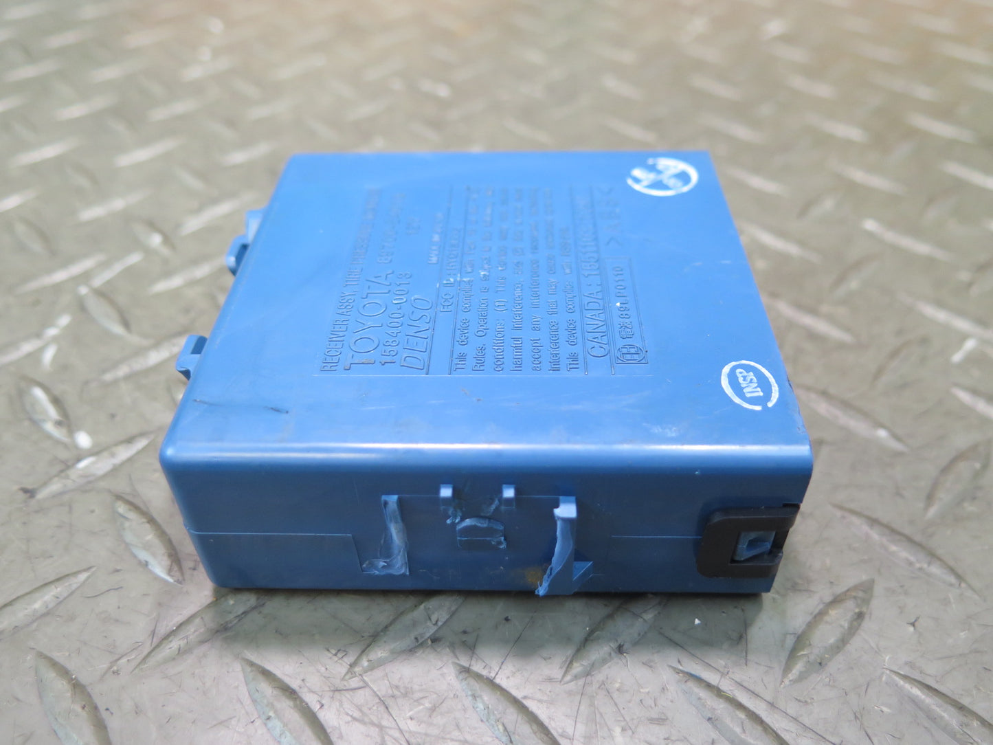 02-05 Lexus UZZ40L SC430 Tire Pressure Receiver Control Module 89760-24010 OEM