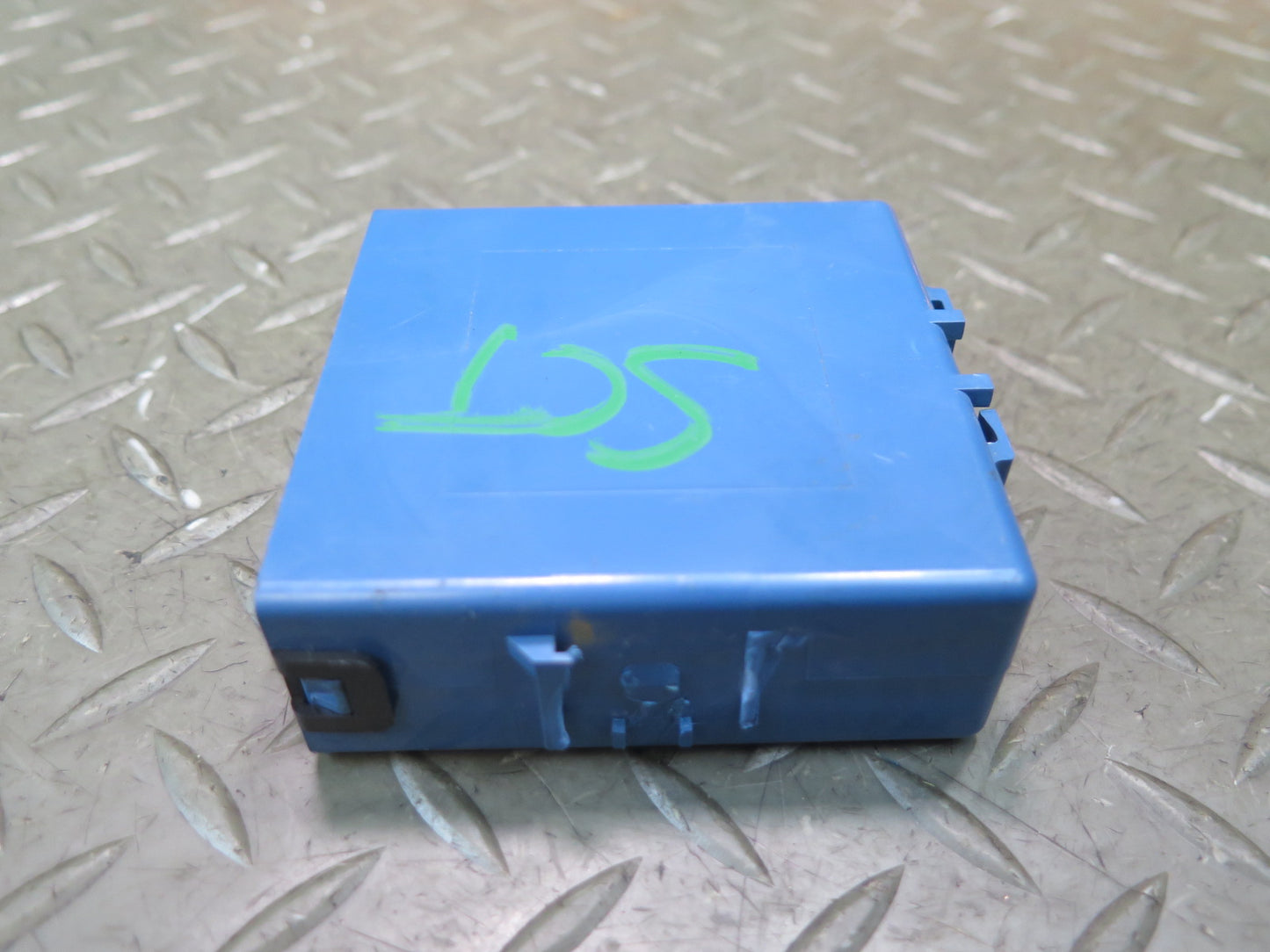 02-05 Lexus UZZ40L SC430 Tire Pressure Receiver Control Module 89760-24010 OEM