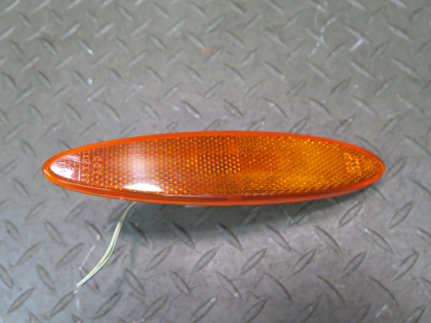 02-10 Lexus UZZ40L SC430 Set of 2 Front Left & Right Side Marker Light Lamp OEM