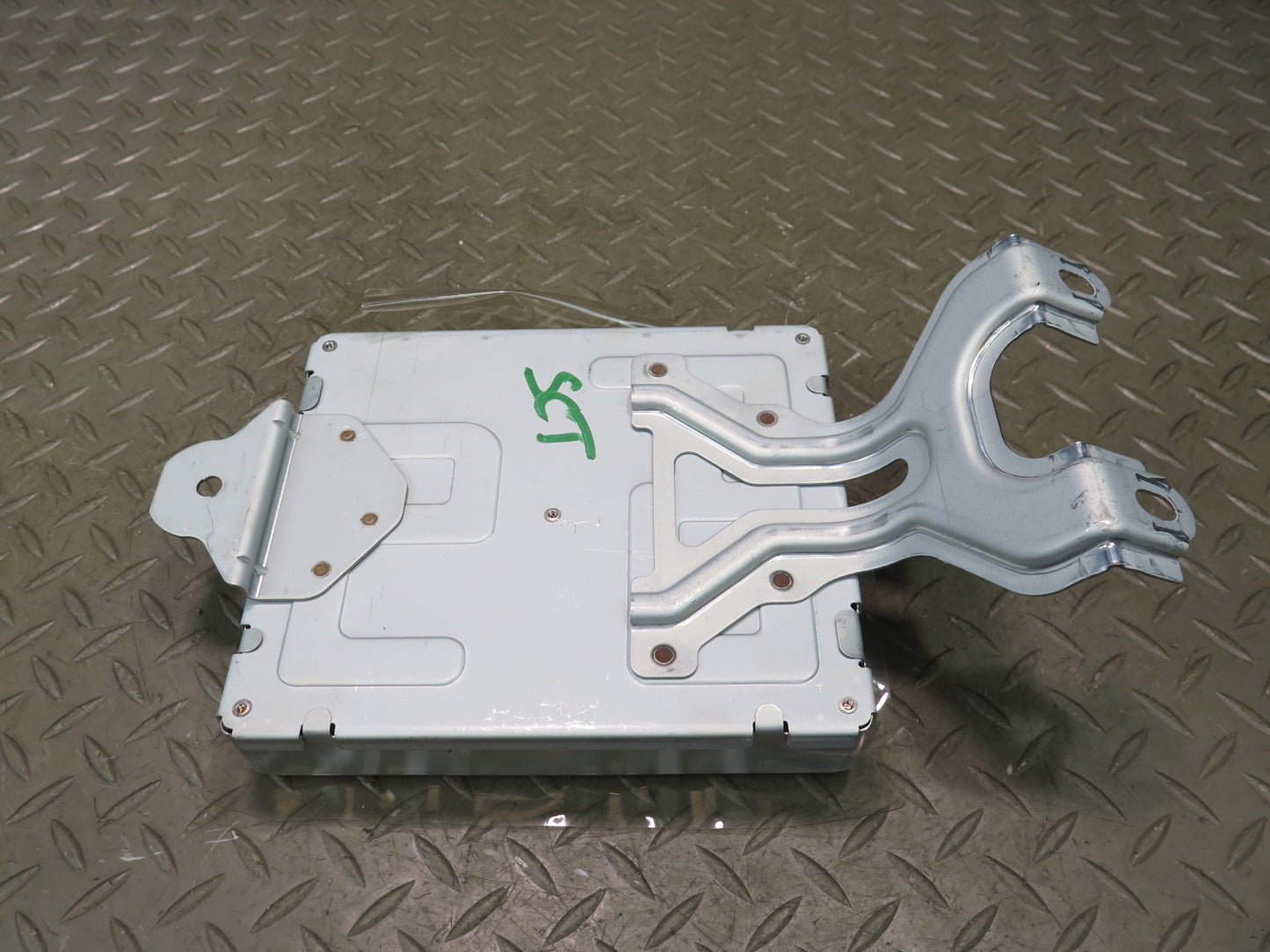 02-08 Lexus UZZ40L SC430 Convertible TOP Roof Control Module 89720-24010 OEM